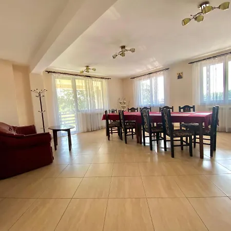 ゲストハウス Casa Bucovineana